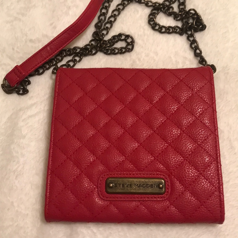 Red Steve Madden crossbody